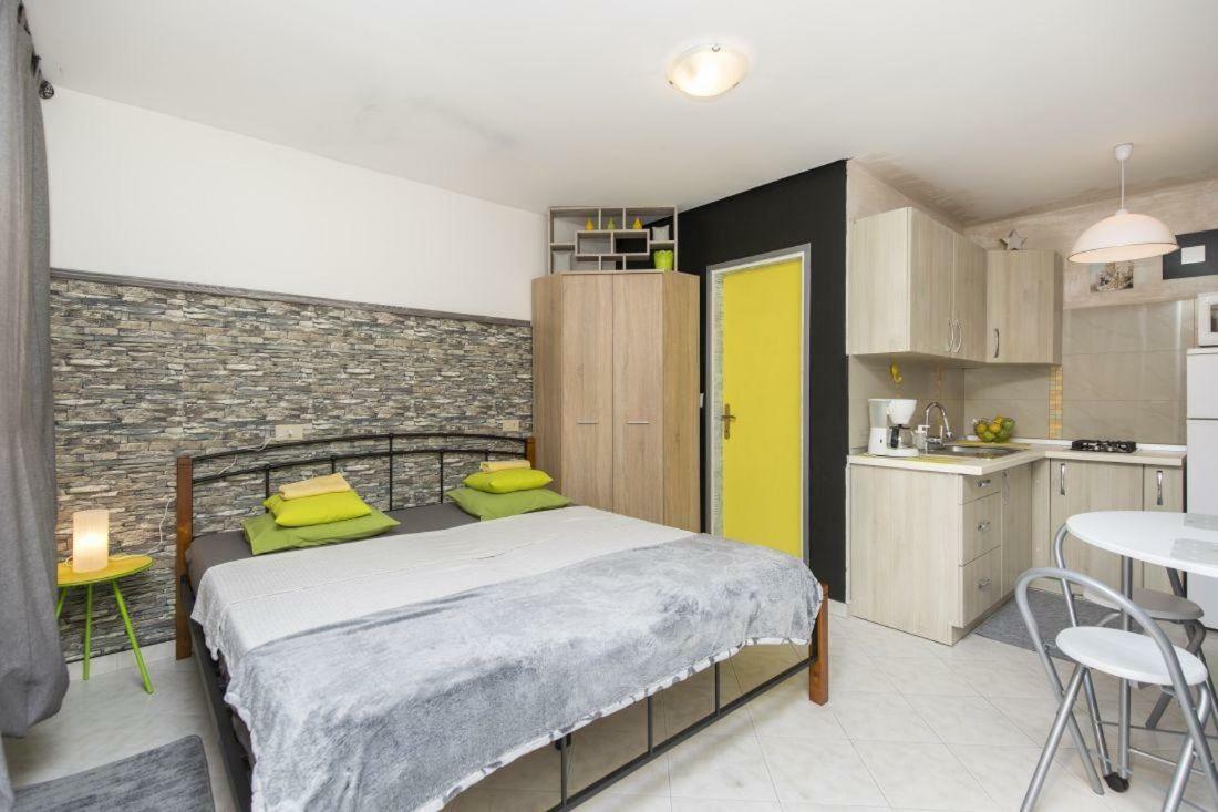 Apartments With Wifi Rabac, Labin - 17261 外观 照片